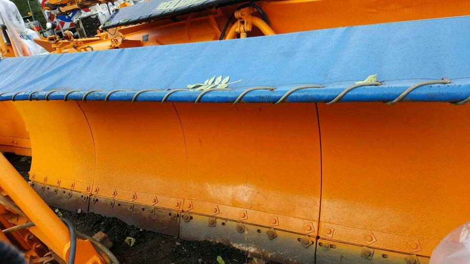 Schneepflug Schmidt Beilhack Winterdienst Schneeschild Unimog Fen - Snow plough: picture 4 Schneepflug Schmidt Beilhack Winterdienst Schneeschild Unimog Fen - Snow plough: picture 4