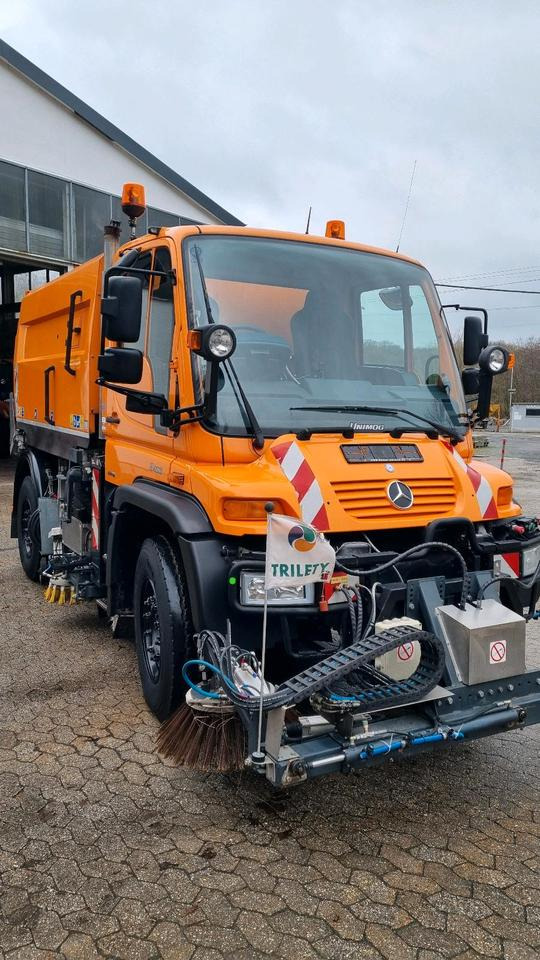 Unimog Kehrmaschine U400 405 Mercedes-Benz Hydrostat Wechsellenkung Variopilot - Road sweeper: picture 4 Unimog Kehrmaschine U400 405 Mercedes-Benz Hydrostat Wechsellenkung Variopilot - Road sweeper: picture 4