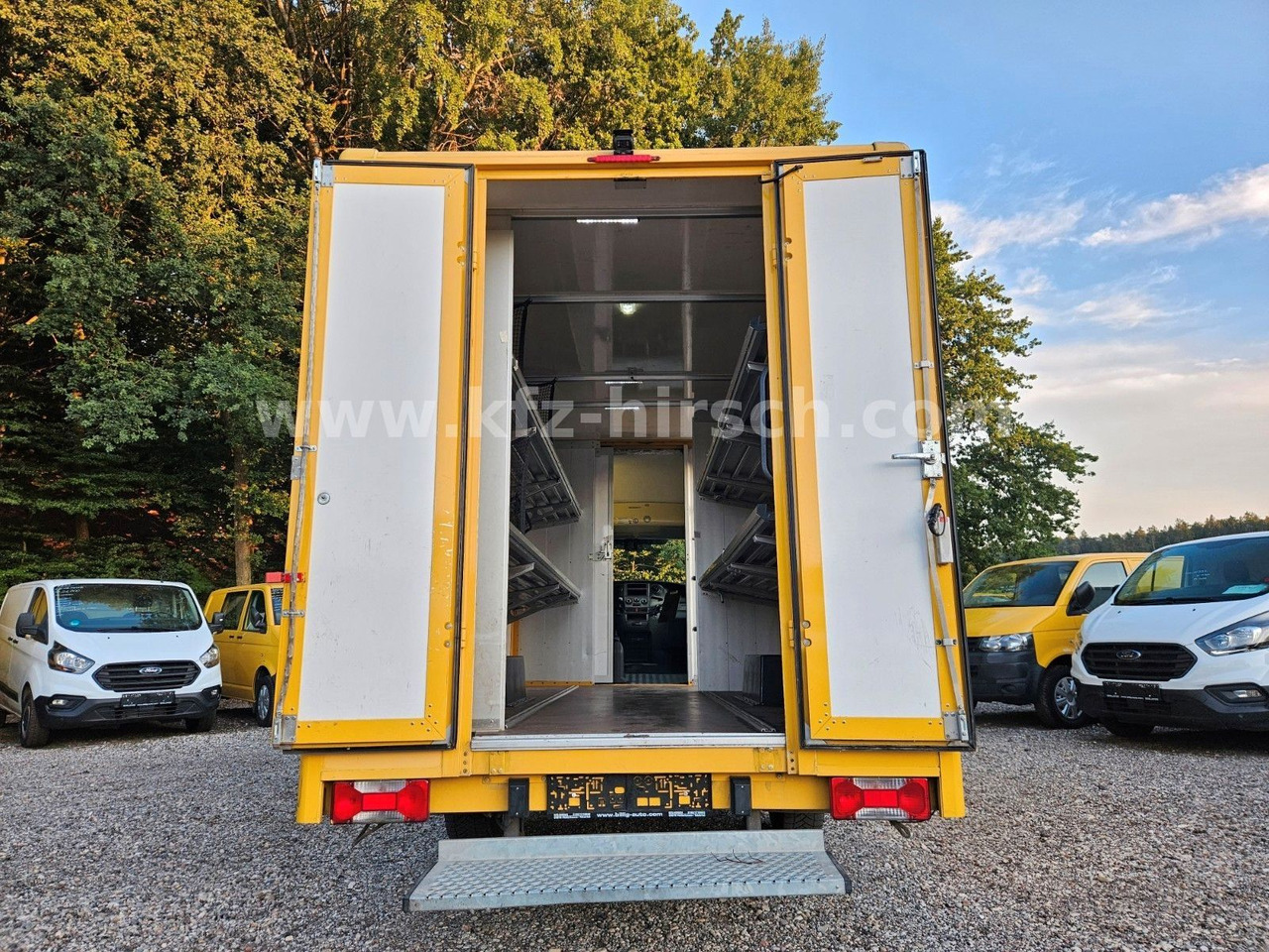 Box van Iveco Daily Koffer*EURO 5*Maxi*1.Hand*Luftfederung: picture 6