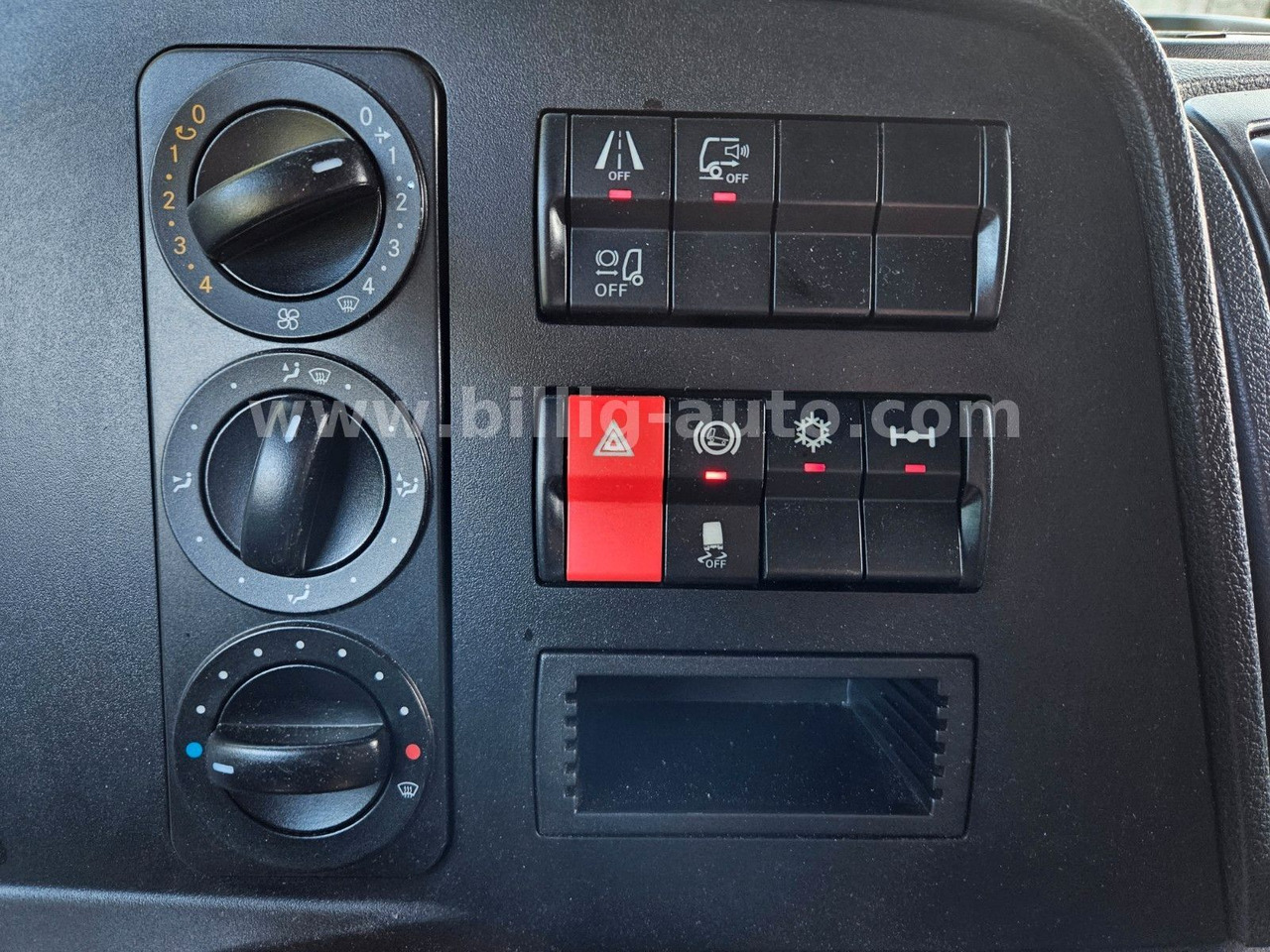 Curtainsider truck Mercedes-Benz Atego 1327 L * BREMS/SPUR-ASS*DIFF.*LBW*AHK*7.2m: picture 10