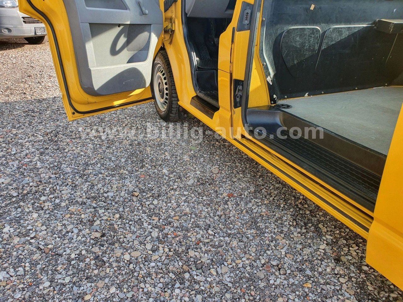 Passenger van Volkswagen T5 1.9 TDI *2xSchiebetüre*1.Hand*Scheckheftgepfl: picture 15 Passenger van Volkswagen T5 1.9 TDI *2xSchiebetüre*1.Hand*Scheckheftgepfl: picture 15