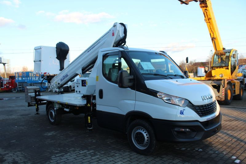 Oil&Steel Scorpion 2013 - 20 m zamontowany na Iveco 35S14H - Truck mounted aerial platform: picture 2 Oil&Steel Scorpion 2013 - 20 m zamontowany na Iveco 35S14H - Truck mounted aerial platform: picture 2