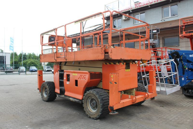 Podnośnik nożycowy 4x4 terenowy 15 m JLG 4394 RT - Scissor lift: picture 2 Podnośnik nożycowy 4x4 terenowy 15 m JLG 4394 RT - Scissor lift: picture 2