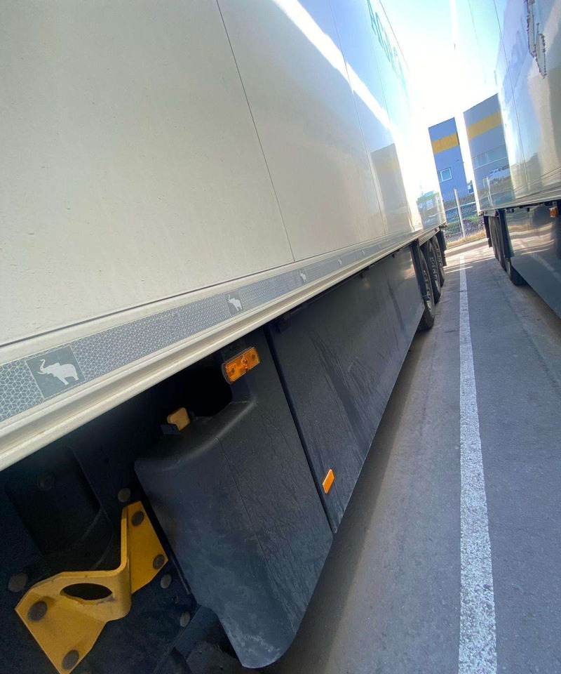 Schmitz SCHMITZ MULTITEMP 7cm - Refrigerator semi-trailer: picture 2 Schmitz SCHMITZ MULTITEMP 7cm - Refrigerator semi-trailer: picture 2