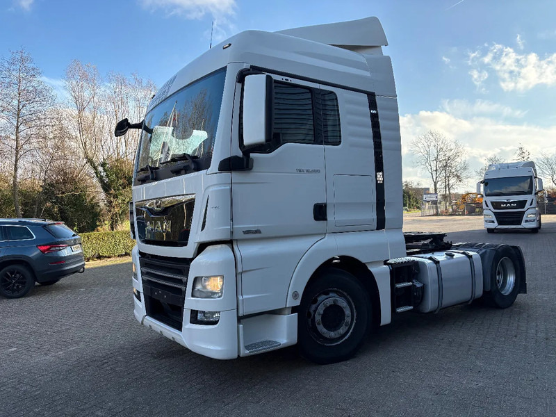 MAN TGX 18.500 4x2 / RETARDER / 500 PK / SPOILERSET / - Tractor unit: picture 2 MAN TGX 18.500 4x2 / RETARDER / 500 PK / SPOILERSET / - Tractor unit: picture 2