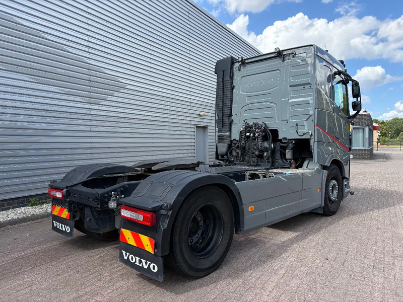 Volvo FH 500 / DUAL CLUCH / DYNAMIC STEERING / LUCHTGEVEERD CHASSIS / - Tractor unit: picture 4 Volvo FH 500 / DUAL CLUCH / DYNAMIC STEERING / LUCHTGEVEERD CHASSIS / - Tractor unit: picture 4