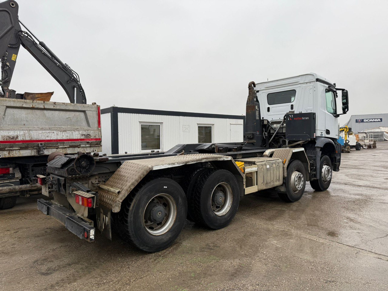 MERCEDES-BENZ Arocs 3245 - Hook lift truck: picture 2 MERCEDES-BENZ Arocs 3245 - Hook lift truck: picture 2