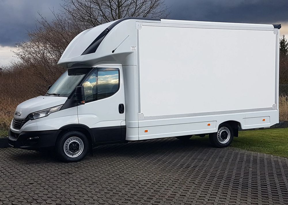 Iveco DAILY KONTENER NISKOPODŁOGOWY 4,43x2,23x2,42 SKLEP KAMPER KONIOWÓZ BAR KLIMA - Box van: picture 2 Iveco DAILY KONTENER NISKOPODŁOGOWY 4,43x2,23x2,42 SKLEP KAMPER KONIOWÓZ BAR KLIMA - Box van: picture 2