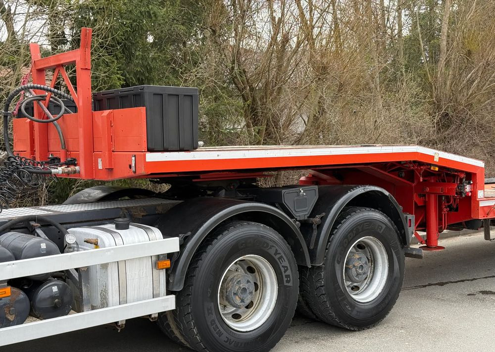 Goldhofer Naczepa Niskopodłogowa Goldhofer * 4 Osie * Bardzo Dobry Stan *Niskopodwozie - Low loader semi-trailer: picture 3 Goldhofer Naczepa Niskopodłogowa Goldhofer * 4 Osie * Bardzo Dobry Stan *Niskopodwozie - Low loader semi-trailer: picture 3