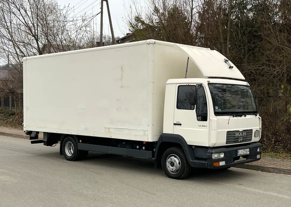 MAN MAN 8-180 KONTENER WINDA ZAŁADOWCZA - Box truck: picture 2 MAN MAN 8-180 KONTENER WINDA ZAŁADOWCZA - Box truck: picture 2