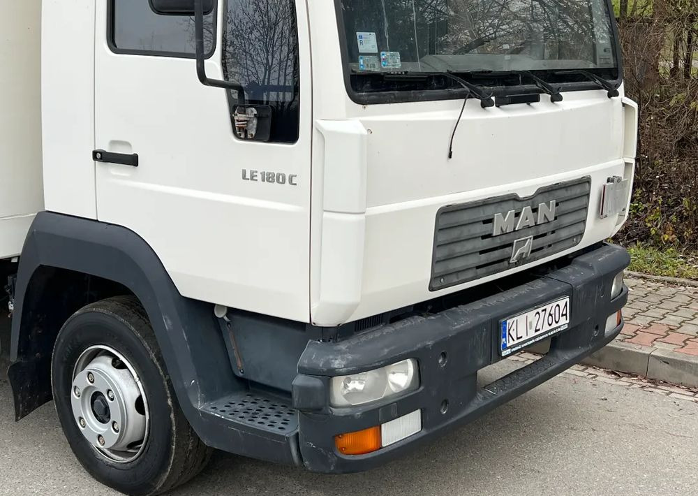 MAN MAN 8-180 KONTENER WINDA ZAŁADOWCZA - Box truck: picture 3 MAN MAN 8-180 KONTENER WINDA ZAŁADOWCZA - Box truck: picture 3