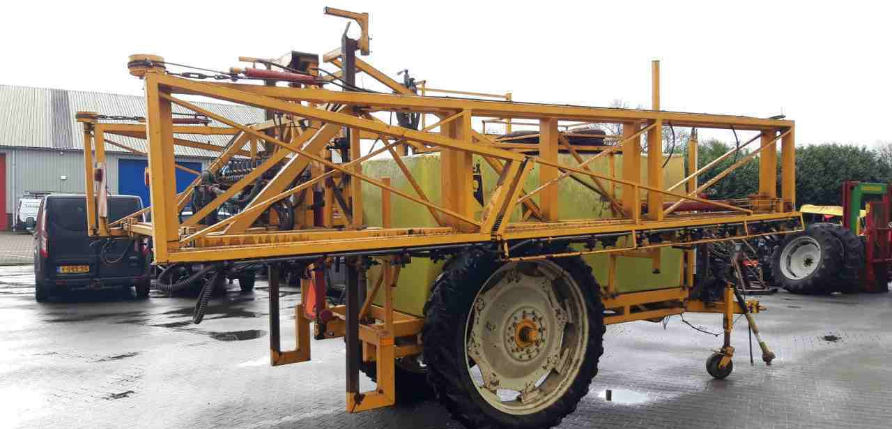 Dubex Vector 33 m. 3200 l. veldspuiten - Trailed sprayer: picture 3 Dubex Vector 33 m. 3200 l. veldspuiten - Trailed sprayer: picture 3