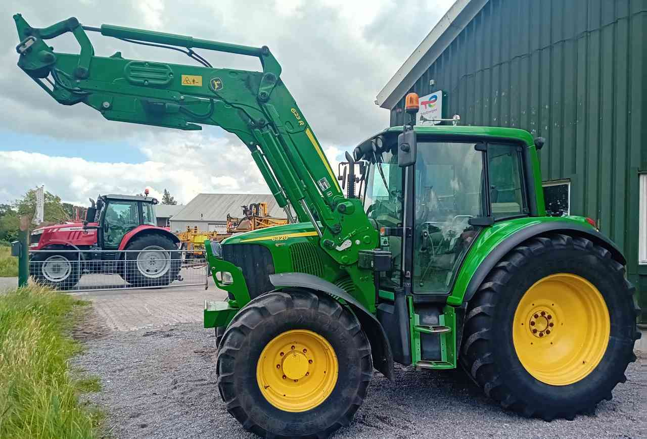 John Deere 6320 met 623R voorlader - Farm tractor: picture 5 John Deere 6320 met 623R voorlader - Farm tractor: picture 5