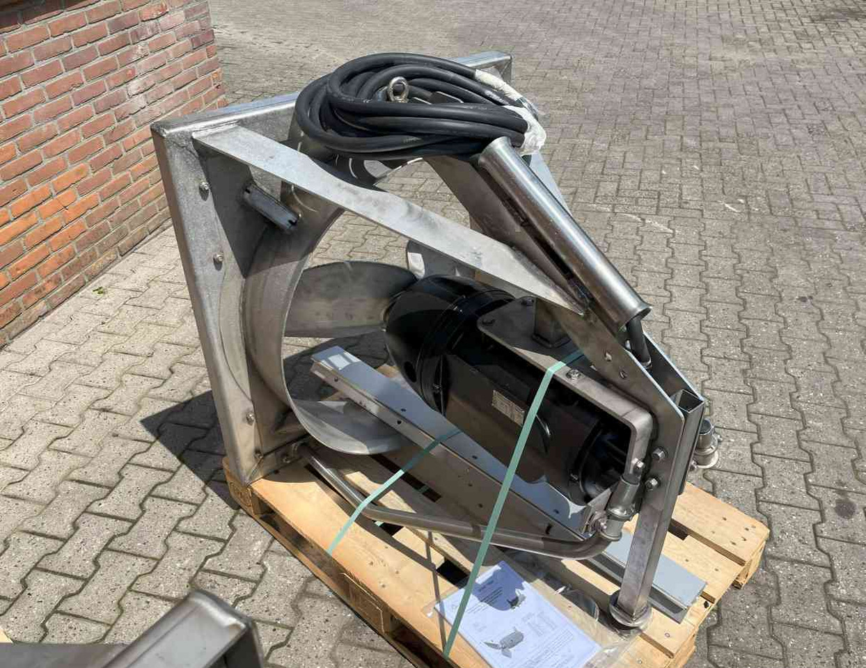 Mestmixer, elektrisch, mixen, mestverwerking - Fertilizing equipment: picture 3 Mestmixer, elektrisch, mixen, mestverwerking - Fertilizing equipment: picture 3