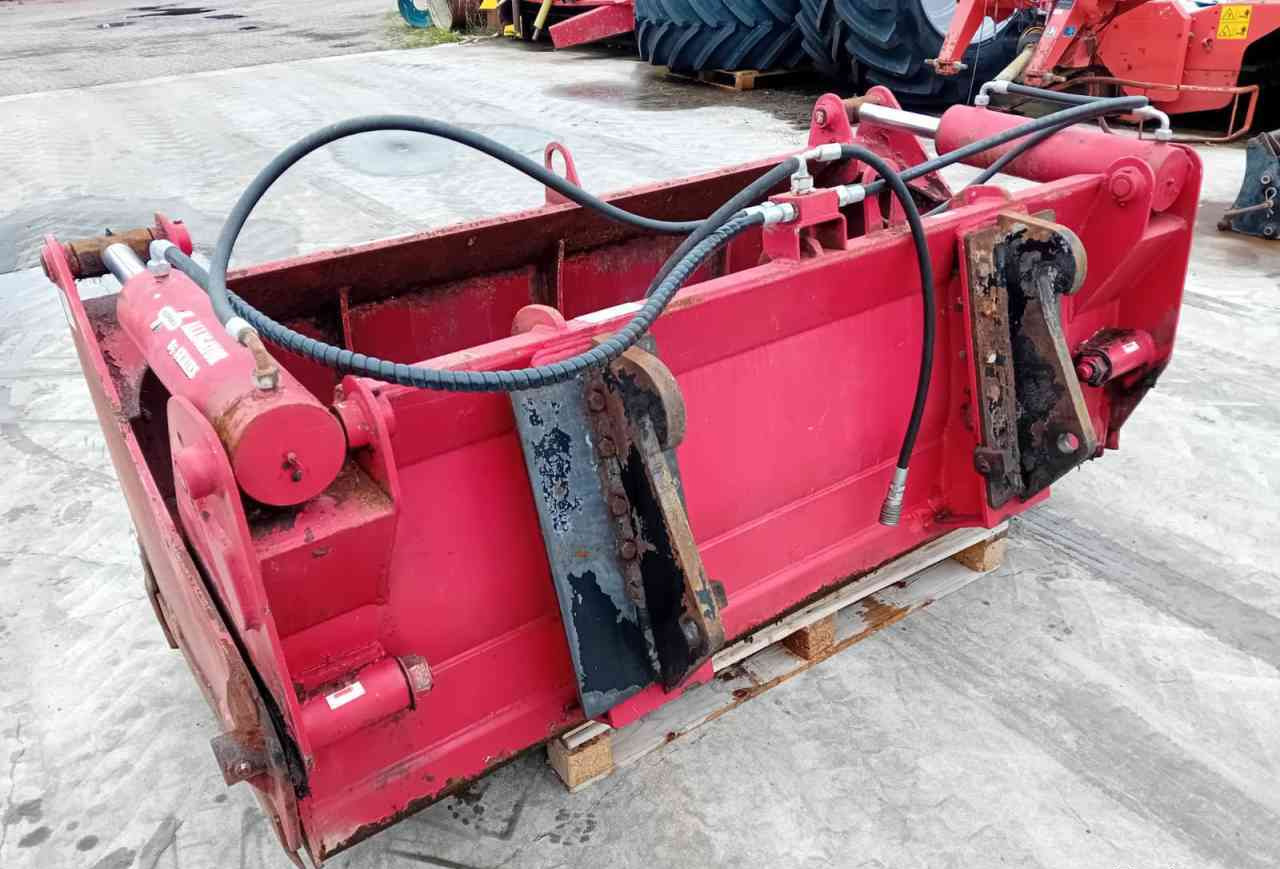 Redrock Allround 85-200 kuilhapper Volvo L30 aansl. voermachines - Silage equipment: picture 4 Redrock Allround 85-200 kuilhapper Volvo L30 aansl. voermachines - Silage equipment: picture 4