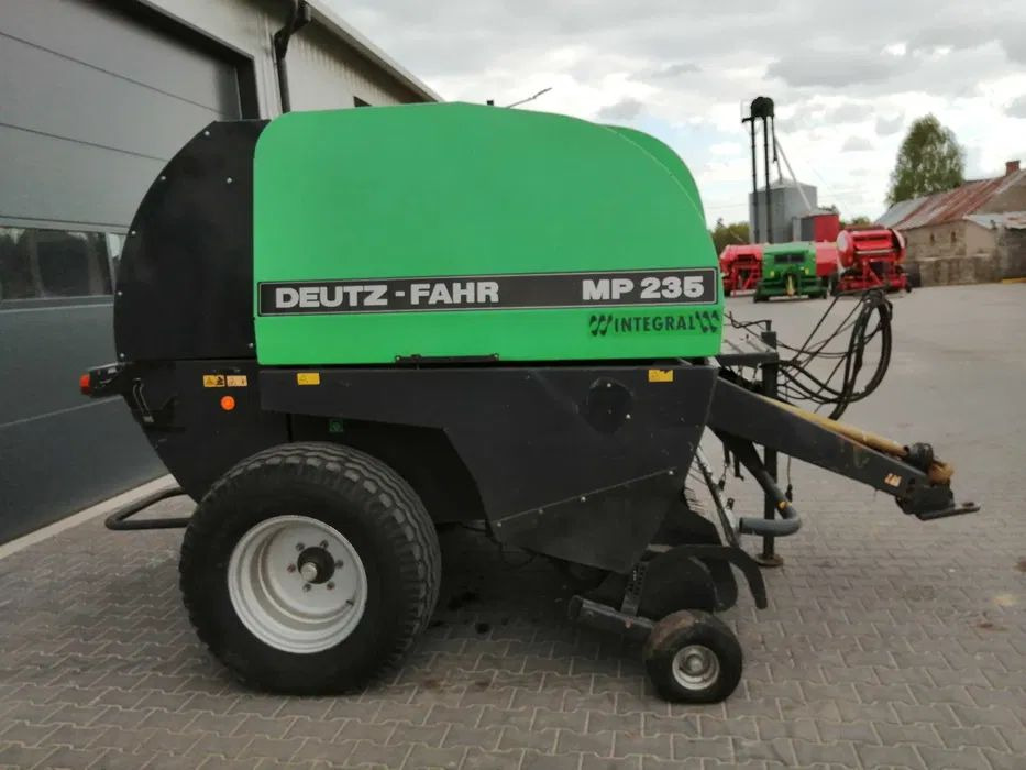 Deutz fahr MP235 - Round baler: picture 2 Deutz fahr MP235 - Round baler: picture 2