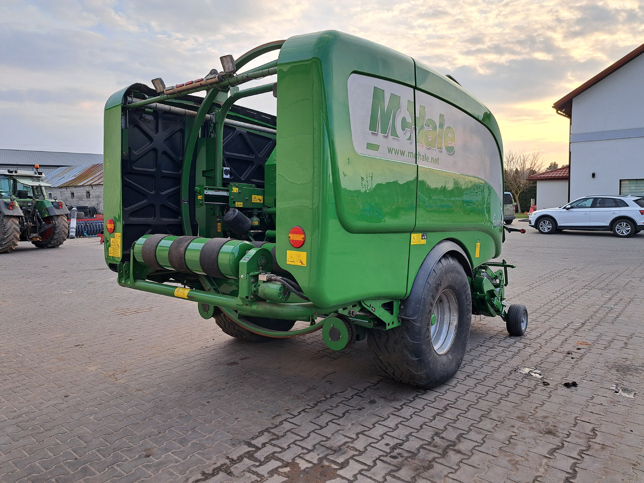 McHALE Fusion 3 - Round baler: picture 3 McHALE Fusion 3 - Round baler: picture 3