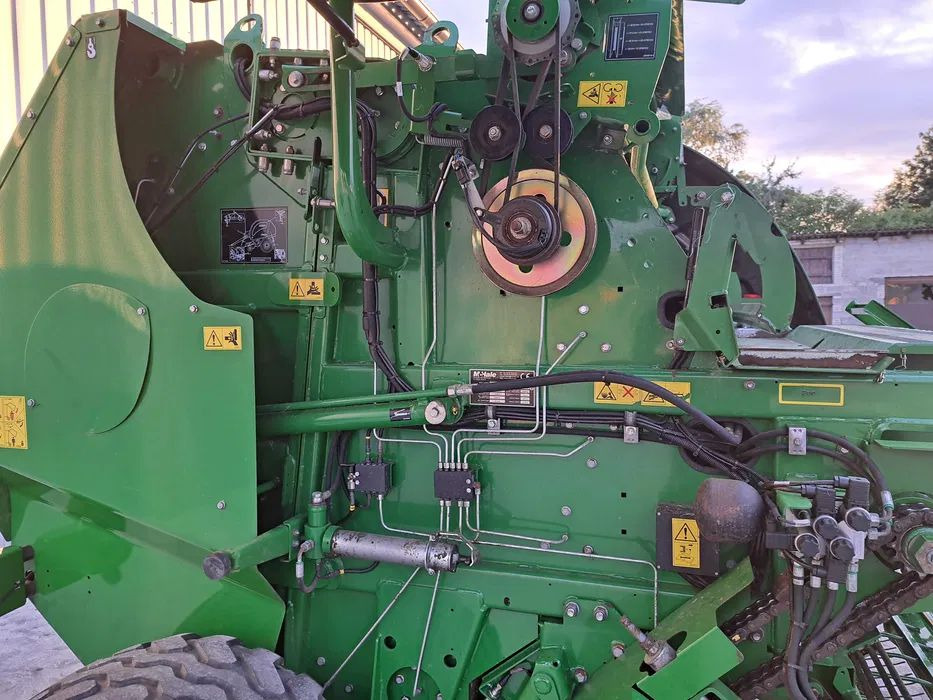 Mchale F5500 - Round baler: picture 5 Mchale F5500 - Round baler: picture 5