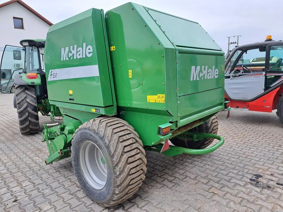 Prasa rolująca McHale f550 - Round baler: picture 2 Prasa rolująca McHale f550 - Round baler: picture 2