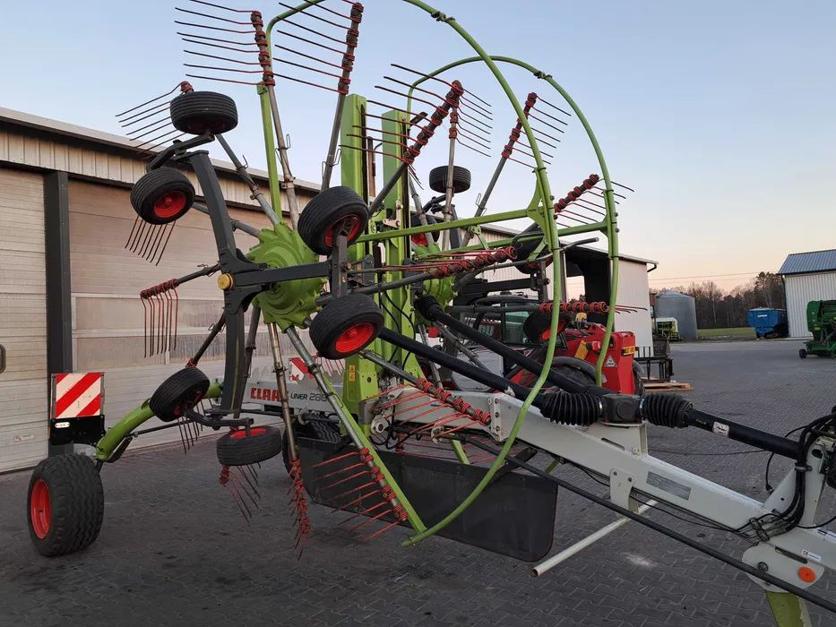 Zgrabiarka Claas liner 2800 - Tedder/ Rake: picture 2 Zgrabiarka Claas liner 2800 - Tedder/ Rake: picture 2