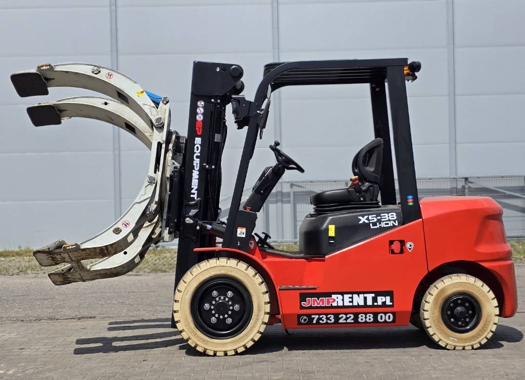 EP EFL382 X5 LI-ON + PAPER ROLL CLAMP - Electric forklift: picture 5 EP EFL382 X5 LI-ON + PAPER ROLL CLAMP - Electric forklift: picture 5