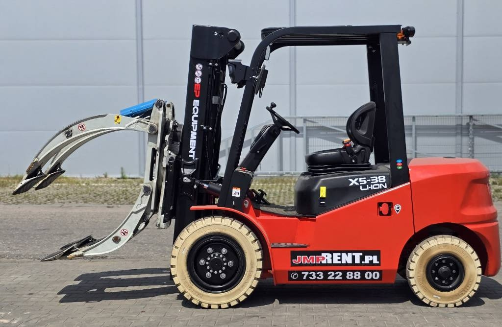 EP EFL382 X5 LI-ON + PAPER ROLL CLAMP - Electric forklift: picture 2 EP EFL382 X5 LI-ON + PAPER ROLL CLAMP - Electric forklift: picture 2