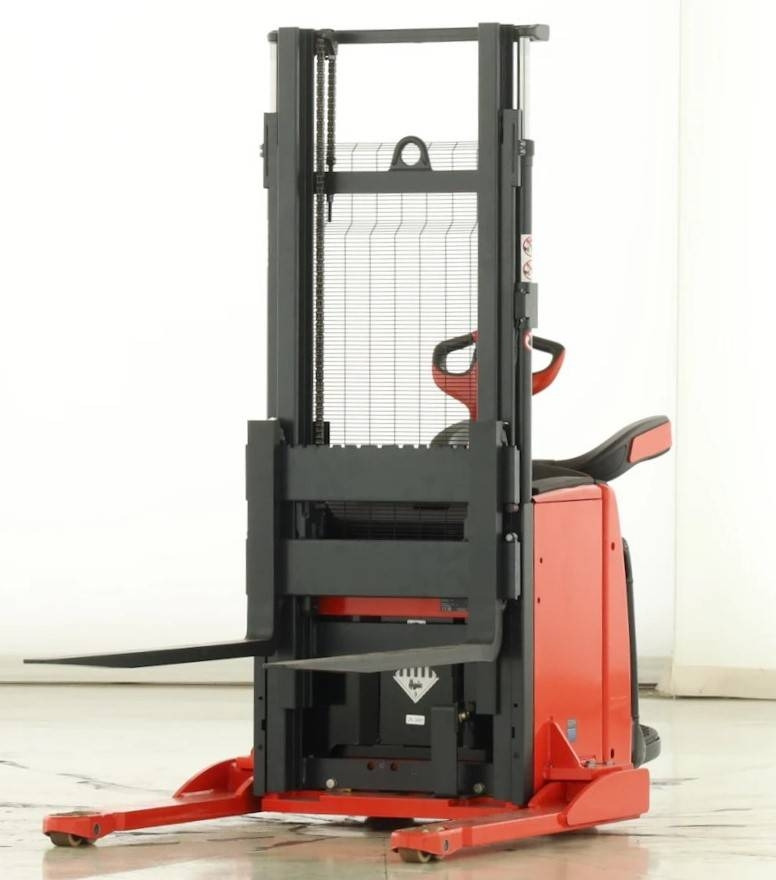 Linde L 14 AS AP Li-ION NEW UNUSED - Reach truck: picture 2 Linde L 14 AS AP Li-ION NEW UNUSED - Reach truck: picture 2
