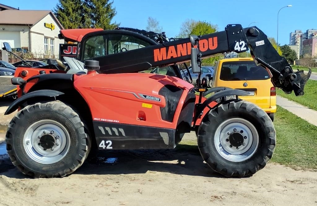Manitou MLT 737 130 PS+ 2022 - Telescopic handler: picture 2 Manitou MLT 737 130 PS+ 2022 - Telescopic handler: picture 2