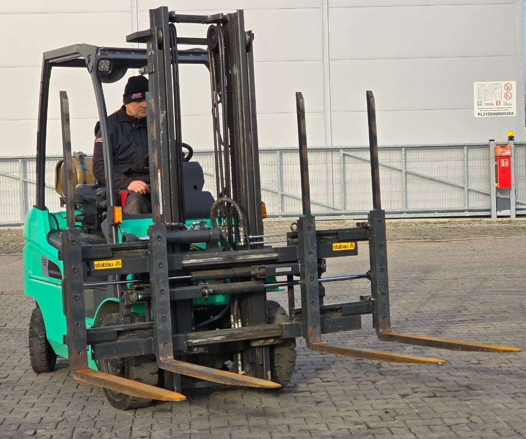 LPG forklift Mitsubishi FG 15 NT: picture 11