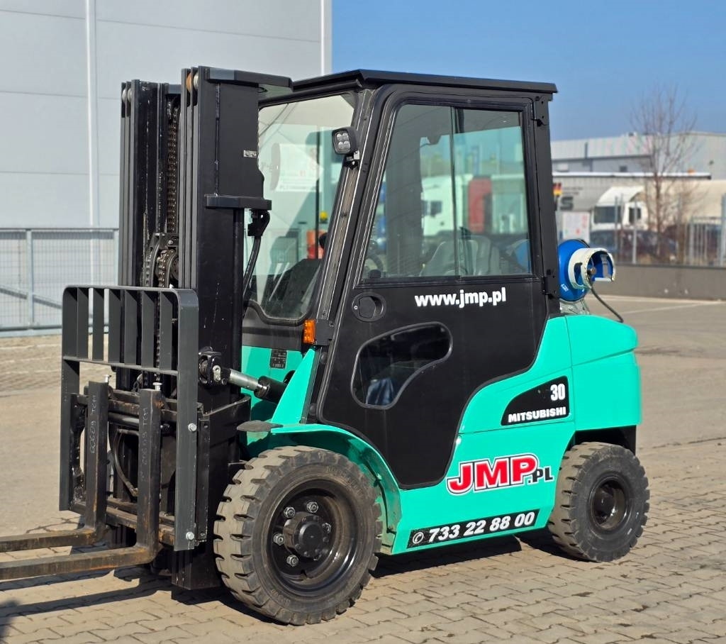 Mitsubishi FG 30 N - LPG forklift: picture 5 Mitsubishi FG 30 N - LPG forklift: picture 5