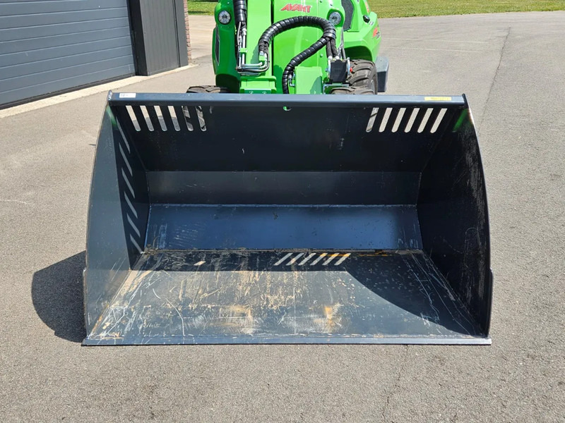 Avant Volumebak 160cm - Attachment for Agricultural machinery: picture 2 Avant Volumebak 160cm - Attachment for Agricultural machinery: picture 2