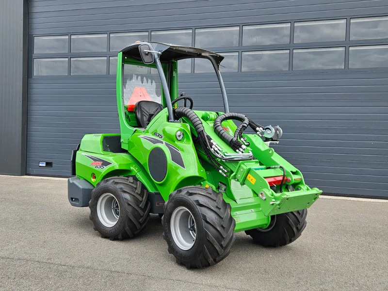 Avant 635i Rental mini-shovel - Compact track loader: picture 1 Avant 635i Rental mini-shovel - Compact track loader: picture 1