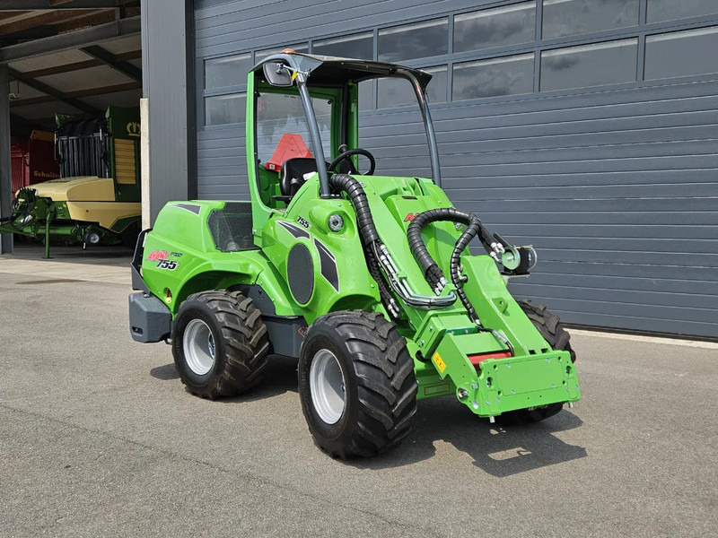 Avant 755i Rental mini-shovel - Compact track loader: picture 1 Avant 755i Rental mini-shovel - Compact track loader: picture 1