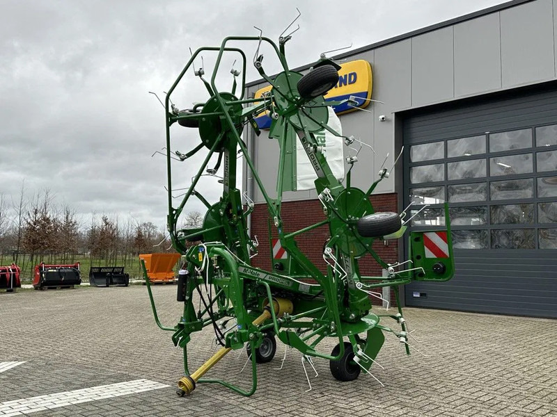 McHale Propel M6-770 - Tedder/ Rake: picture 2 McHale Propel M6-770 - Tedder/ Rake: picture 2