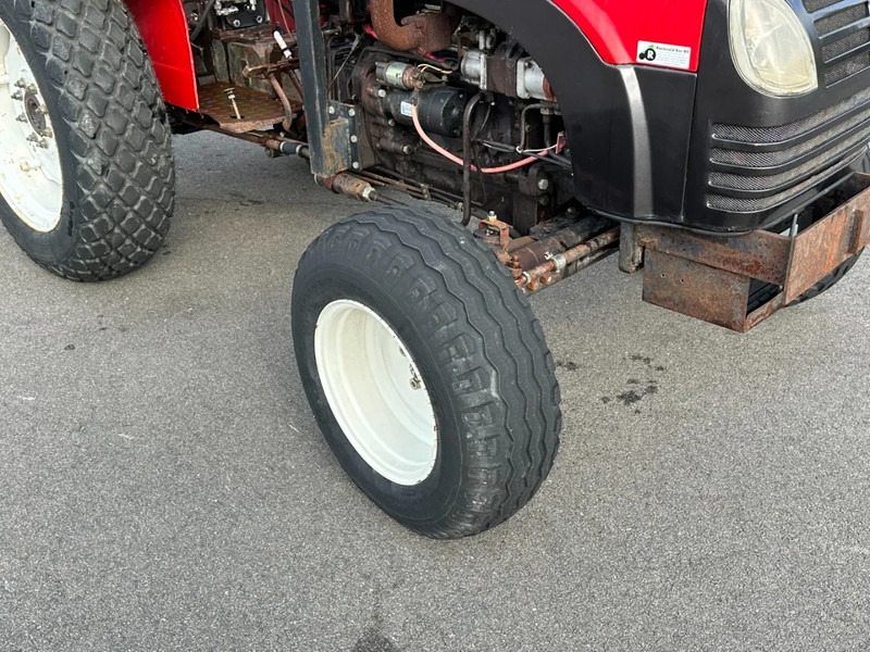 YTO 400 2-wd - Farm tractor: picture 4 YTO 400 2-wd - Farm tractor: picture 4