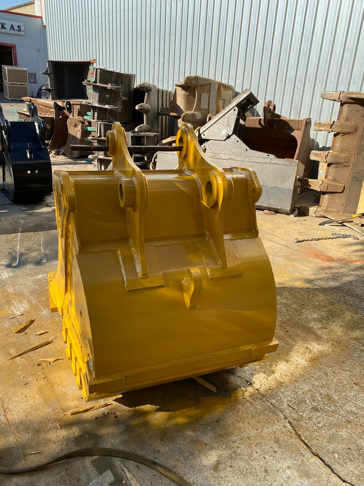 CAT Rock Bucket - Excavator bucket for Construction machinery: picture 4 CAT Rock Bucket - Excavator bucket for Construction machinery: picture 4