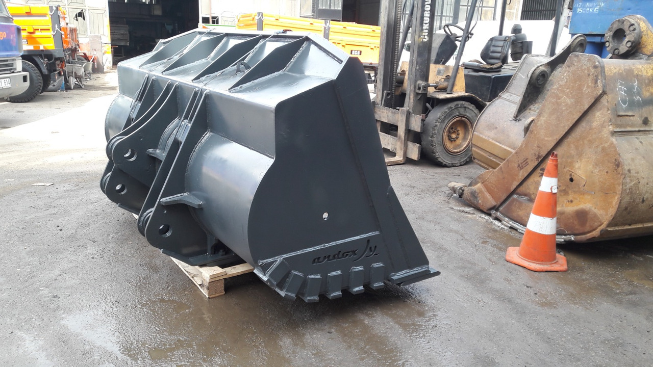 Hyundai HL770 - Loader bucket for Construction machinery: picture 4 Hyundai HL770 - Loader bucket for Construction machinery: picture 4