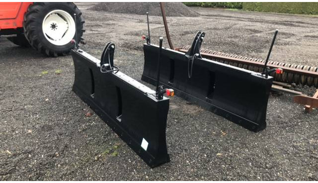 Bemu Frontschuif 2.50 Meter - Attachment for Agricultural machinery: picture 3 Bemu Frontschuif 2.50 Meter - Attachment for Agricultural machinery: picture 3