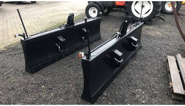Bemu Frontschuif 2.50 Meter - Attachment for Agricultural machinery: picture 4 Bemu Frontschuif 2.50 Meter - Attachment for Agricultural machinery: picture 4