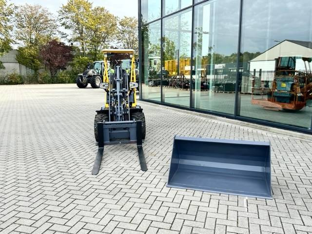 Lease a Eurotrac W11 Minishovel NEW! Eurotrac W11 Minishovel NEW!: picture 20