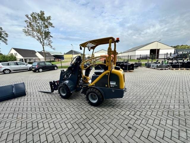 Lease a Eurotrac W11 Minishovel NEW! Eurotrac W11 Minishovel NEW!: picture 6