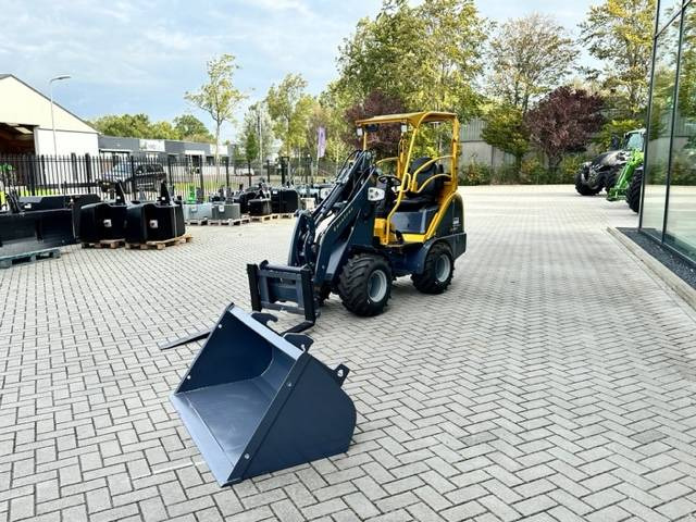 Lease a Eurotrac W11 Minishovel NEW! Eurotrac W11 Minishovel NEW!: picture 17