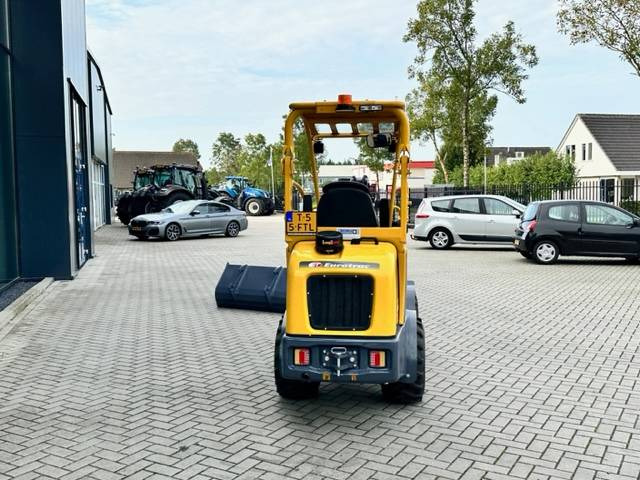 Lease a Eurotrac W11 Minishovel NEW! Eurotrac W11 Minishovel NEW!: picture 14