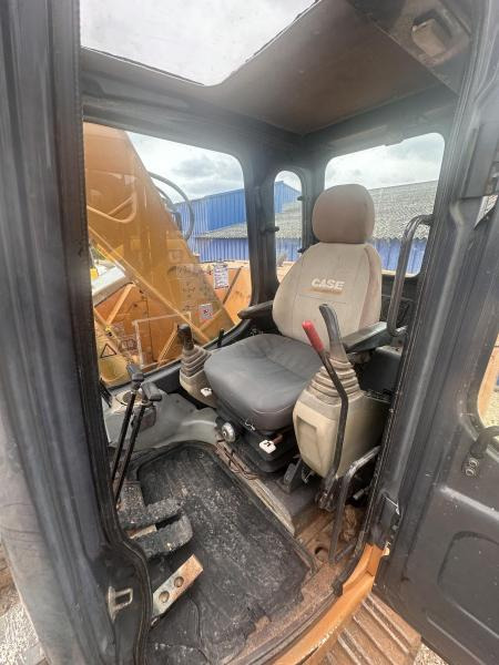 Crawler excavator Case CX135SR: picture 20