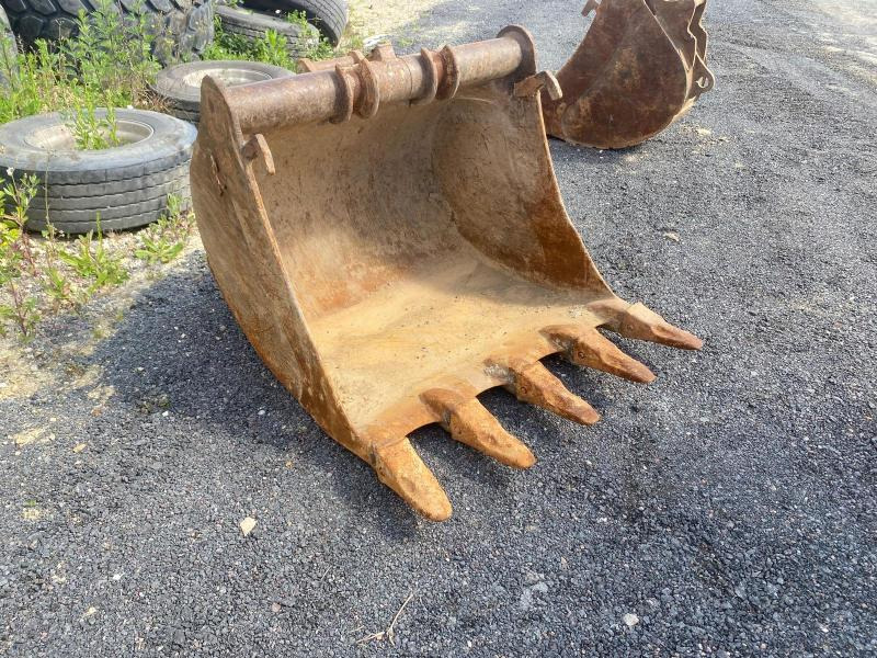 Crawler excavator Case CX135SR: picture 9