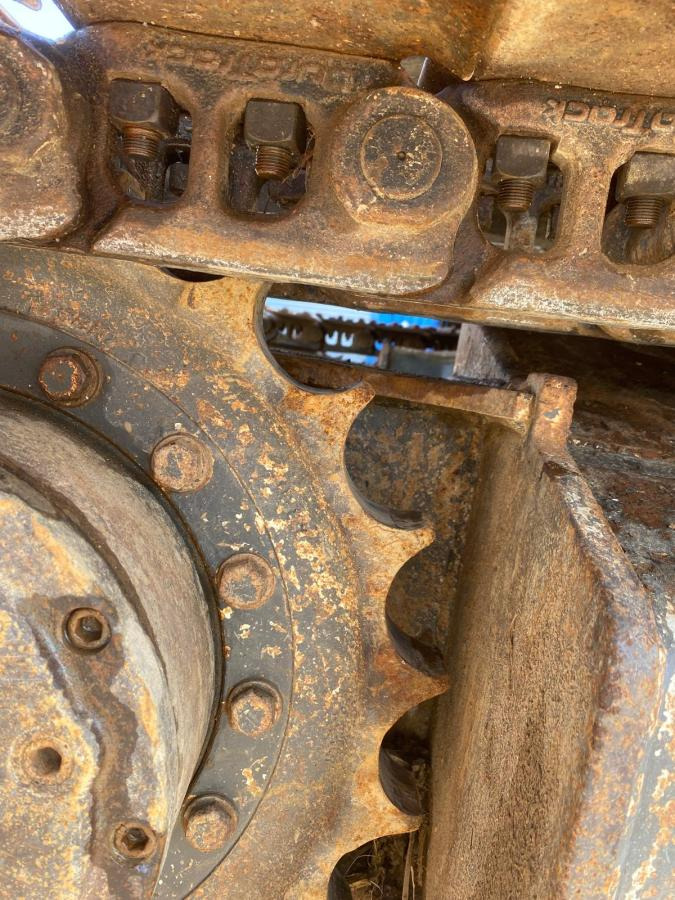 Crawler excavator Case CX135SR: picture 15