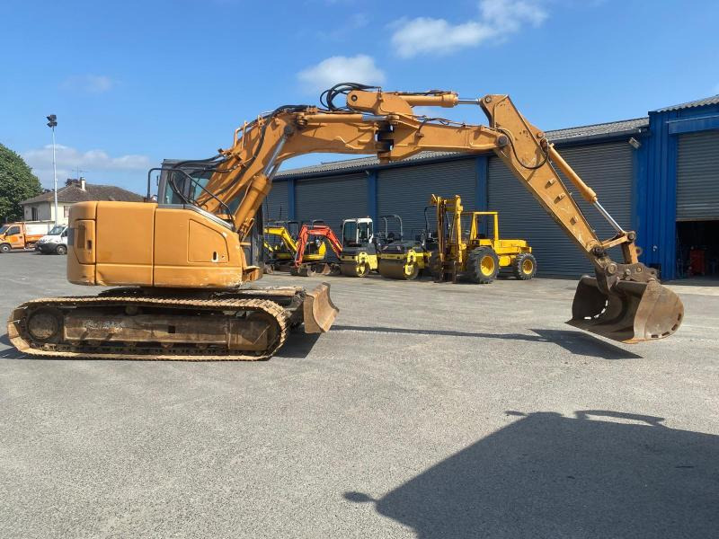 Crawler excavator Case CX135SR: picture 6