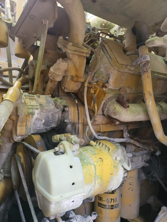 Wheel loader Caterpillar 988F: picture 11