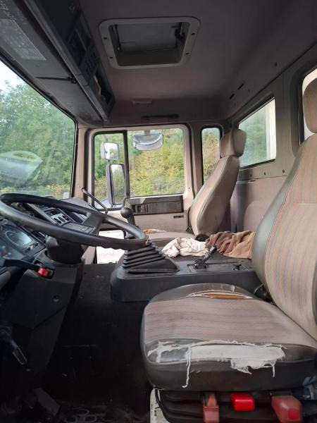 Refrigerator truck Volvo FL6: picture 13