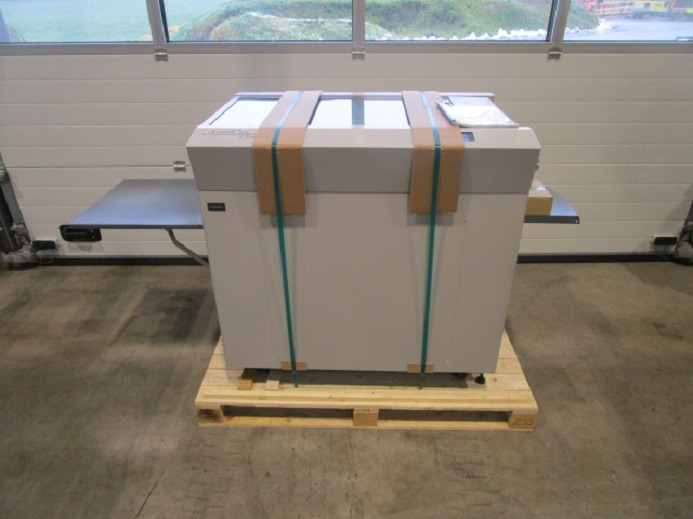 AUTOMATISCHES SCHNEIDSYSTEM UCHIDA AEROCUT ONE - Paper cutting machine: picture 1 AUTOMATISCHES SCHNEIDSYSTEM UCHIDA AEROCUT ONE - Paper cutting machine: picture 1